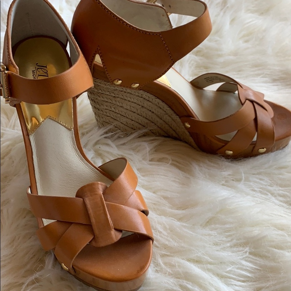 Bnwot Michael kors Wedges
